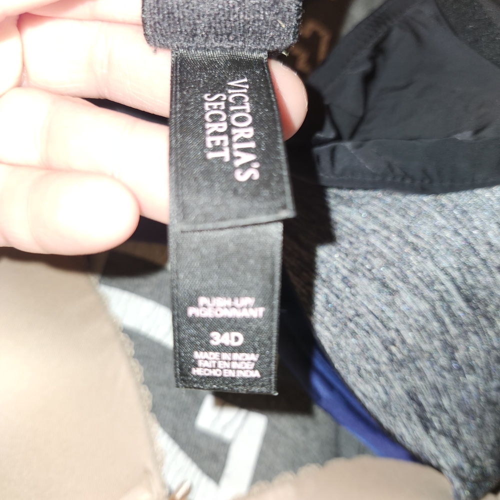 Victoria's Secret Contour Bras $20 Each - Picture 5 of 7